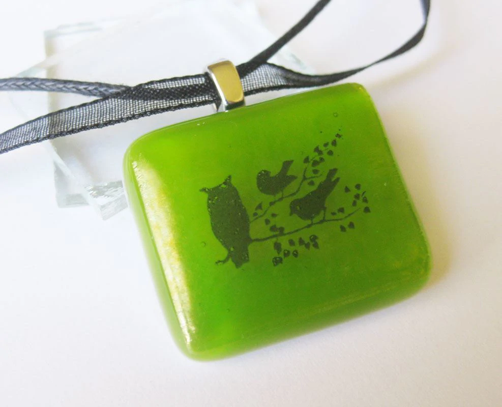 Erdei madarak üvegmedál