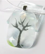 Jégbe zárt fa üvegmedál