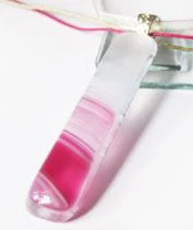 Rózsaszín hosszúkás medál