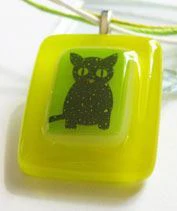 Sárga cicás medál