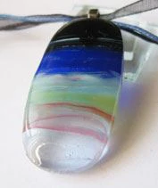 Kékeslila napcsapda üvegmedál