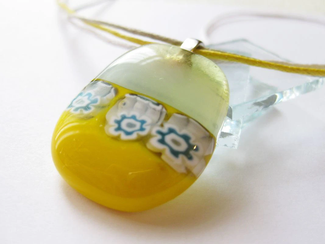 Citromos nefelejcs üvegmedál