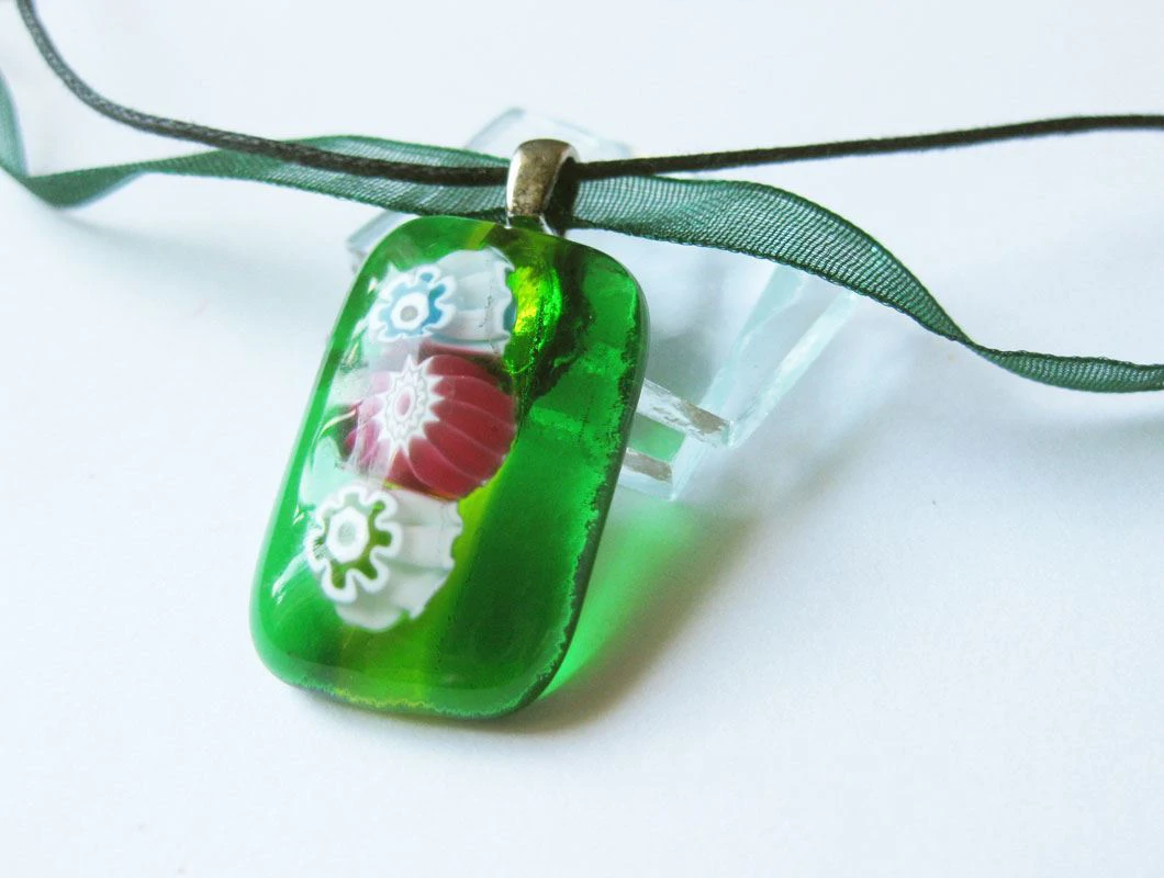 Zivatar után üvegmedál