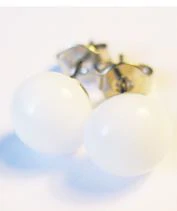 Fehér üveg pötyi fülbevaló