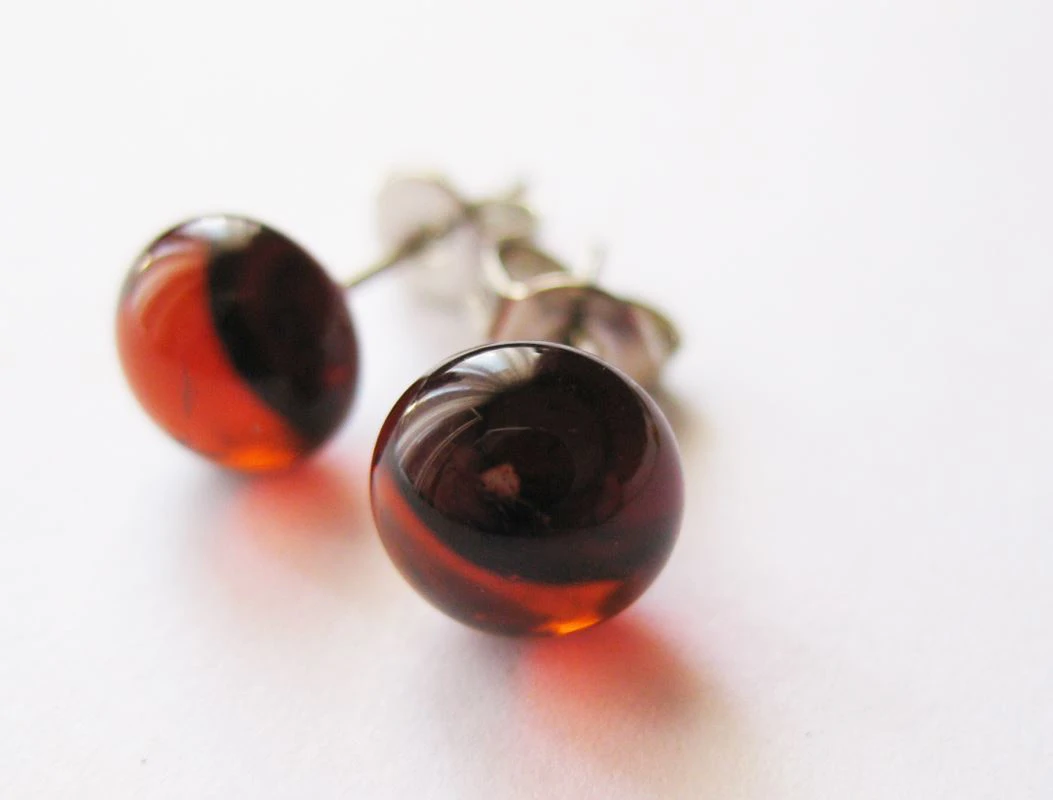 Áttetsző borostyán üveg pötyi fülbevaló pár