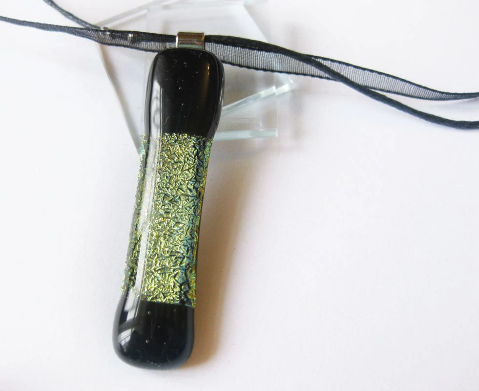 Tavasztündér pálcája üvegmedál