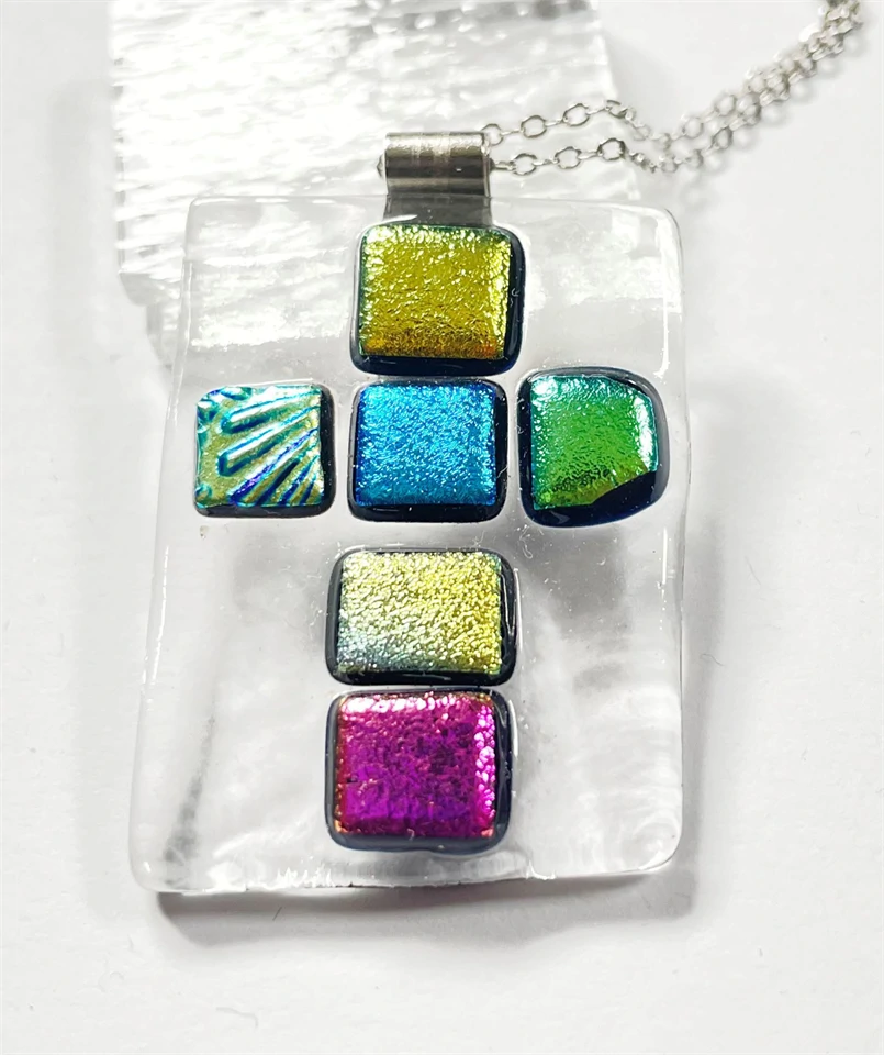 Dichroic kereszt üvegmedál