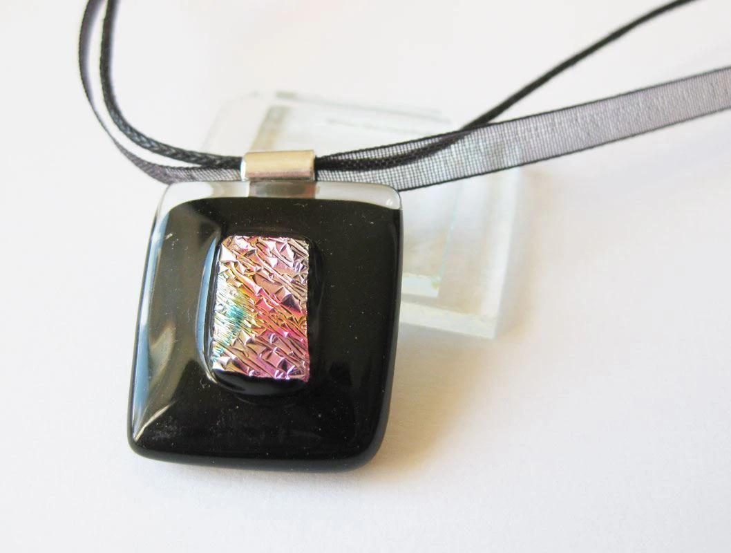 Ablak a világra üvegmedál