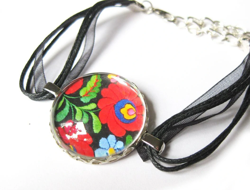 matyó mintás karkötő