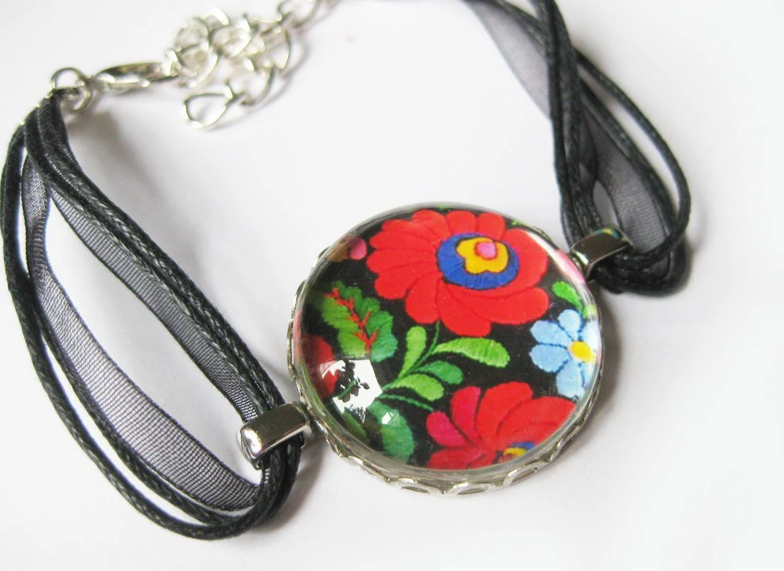 matyó mintás karkötő