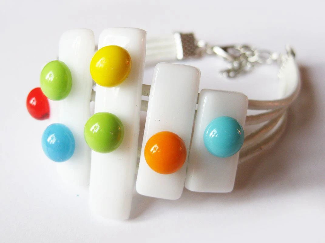 Fehér ritmus karkötő I