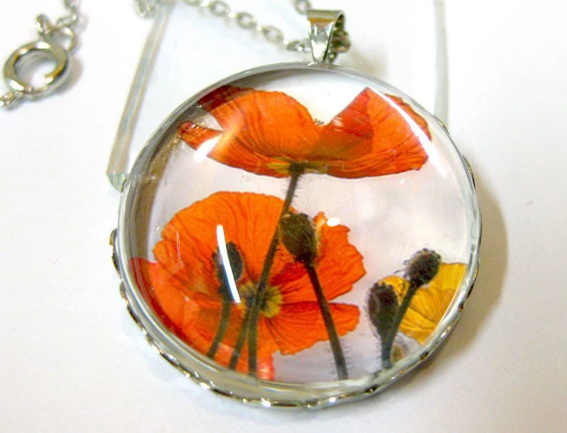 Pipacsos üvegmedál