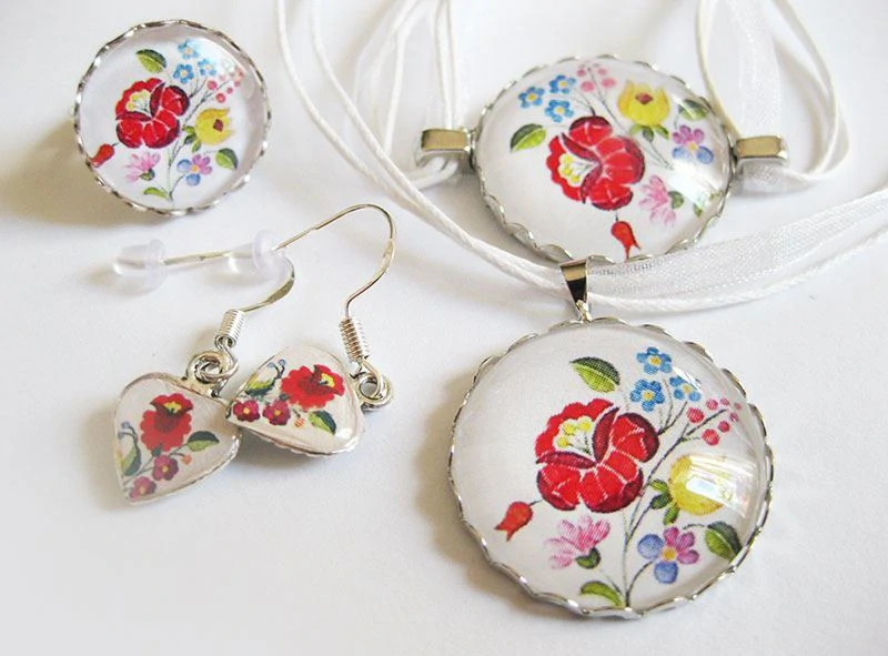 Kalocsai mintás medál