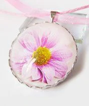 Rózsaszín gerberás medál