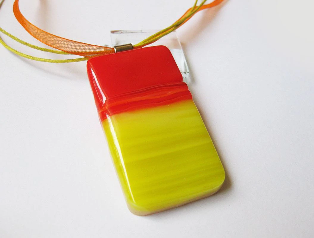 Epsii üvegékszer medál