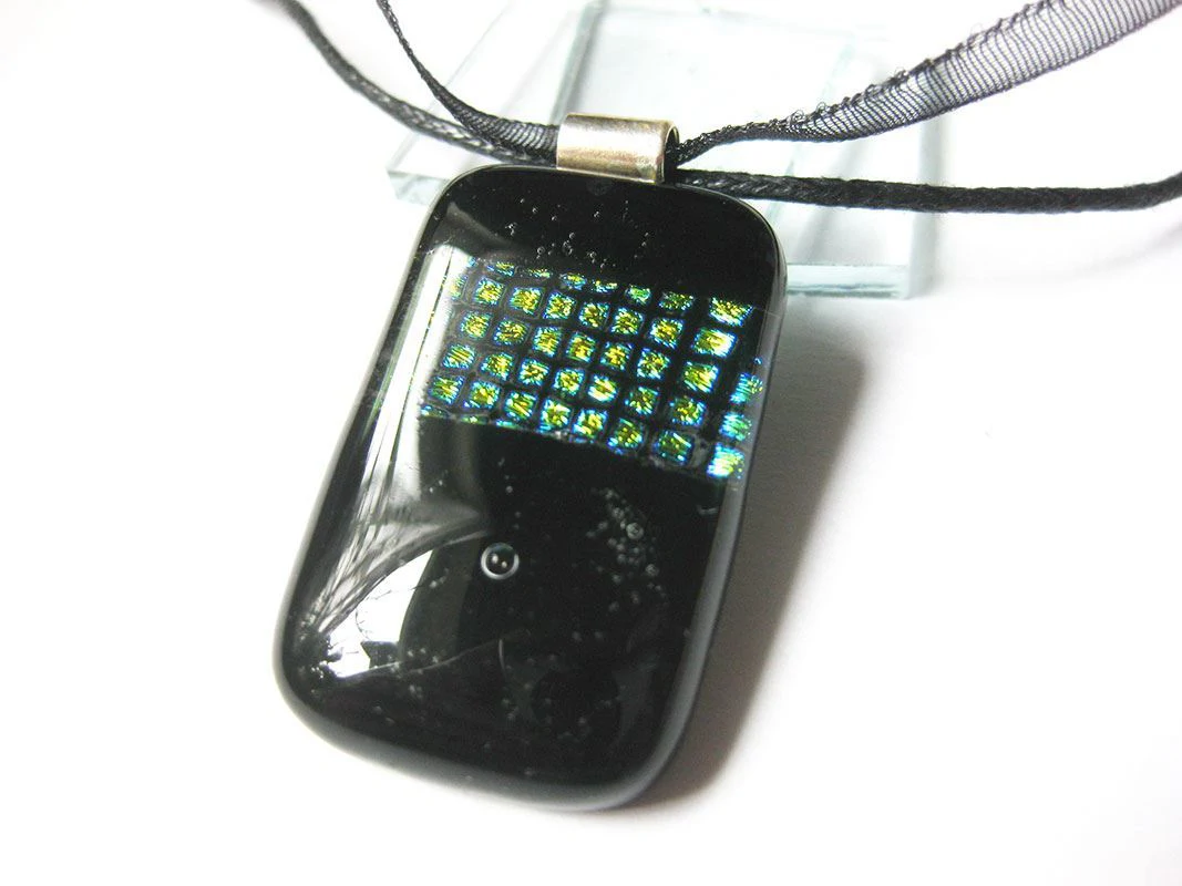 Mátrix üvegékszer medál