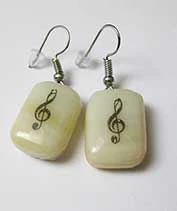 Violin kulcsos fülbevaló