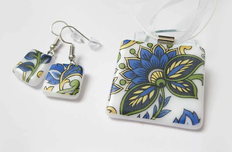 Kék virágmotívumos szett