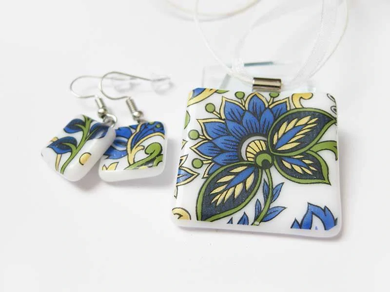 Kék virágmotívumos szett