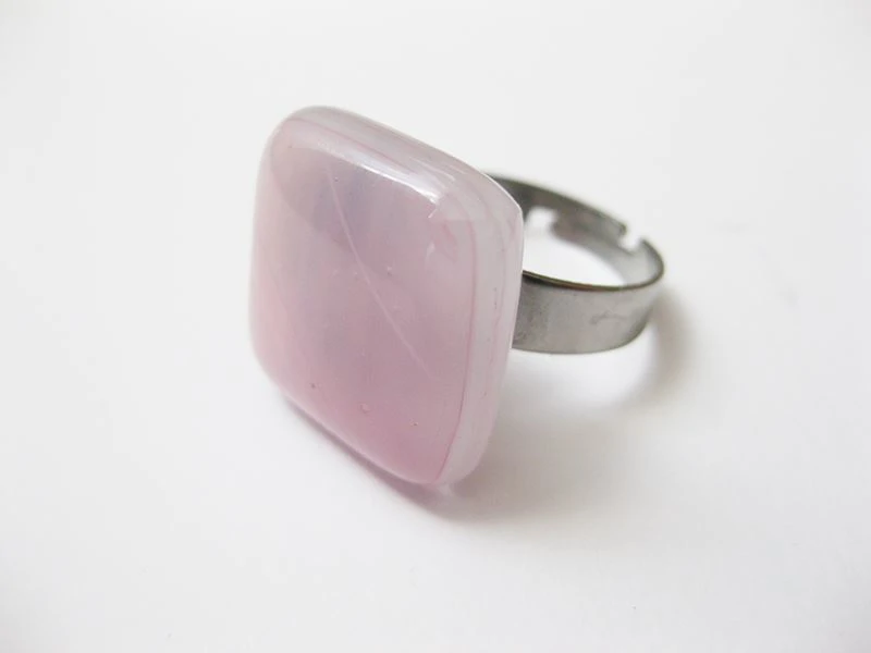 Halvány rózsa üvegékszer gyűrű