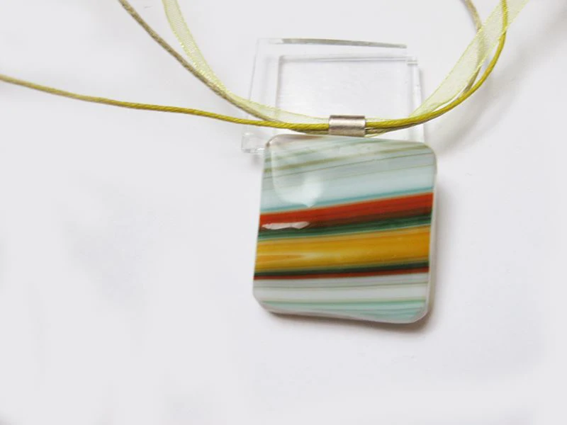 Leina üvegékszer medál 2