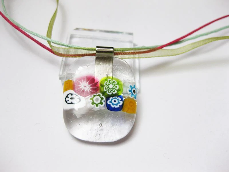 Vízi millerét üvegmedál 2