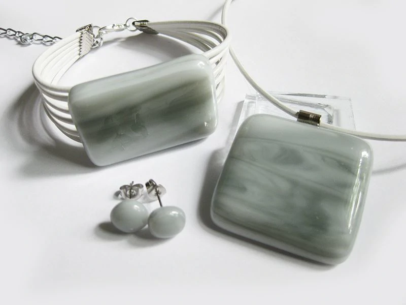 Szürke üvegékszer szett