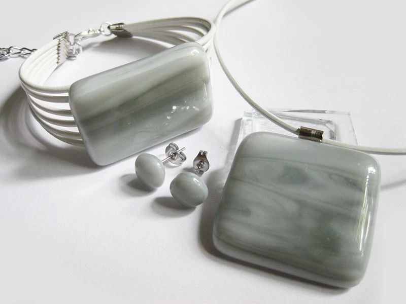 Szürke üvegékszer szett