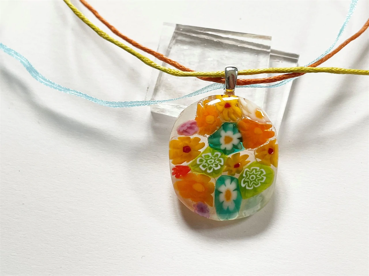 Színes virágcsokor