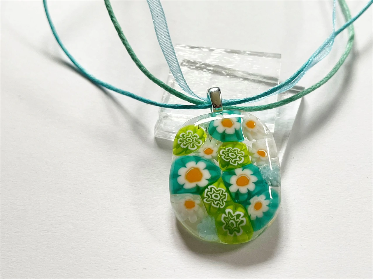 Színes virágcsokor