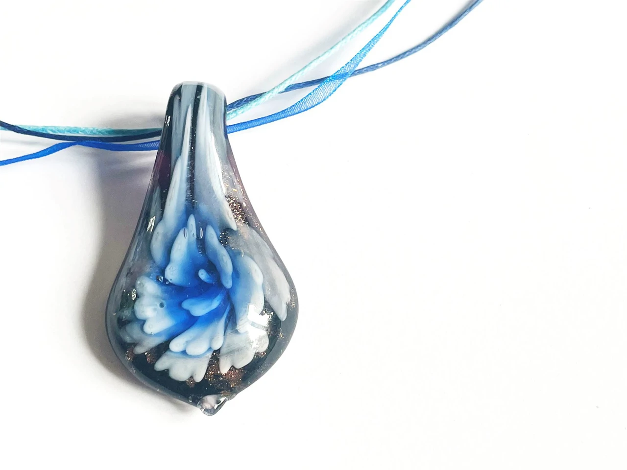 Sötétkék muránói medál