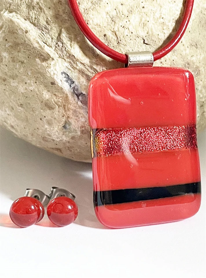 A kandalló tüze üveg