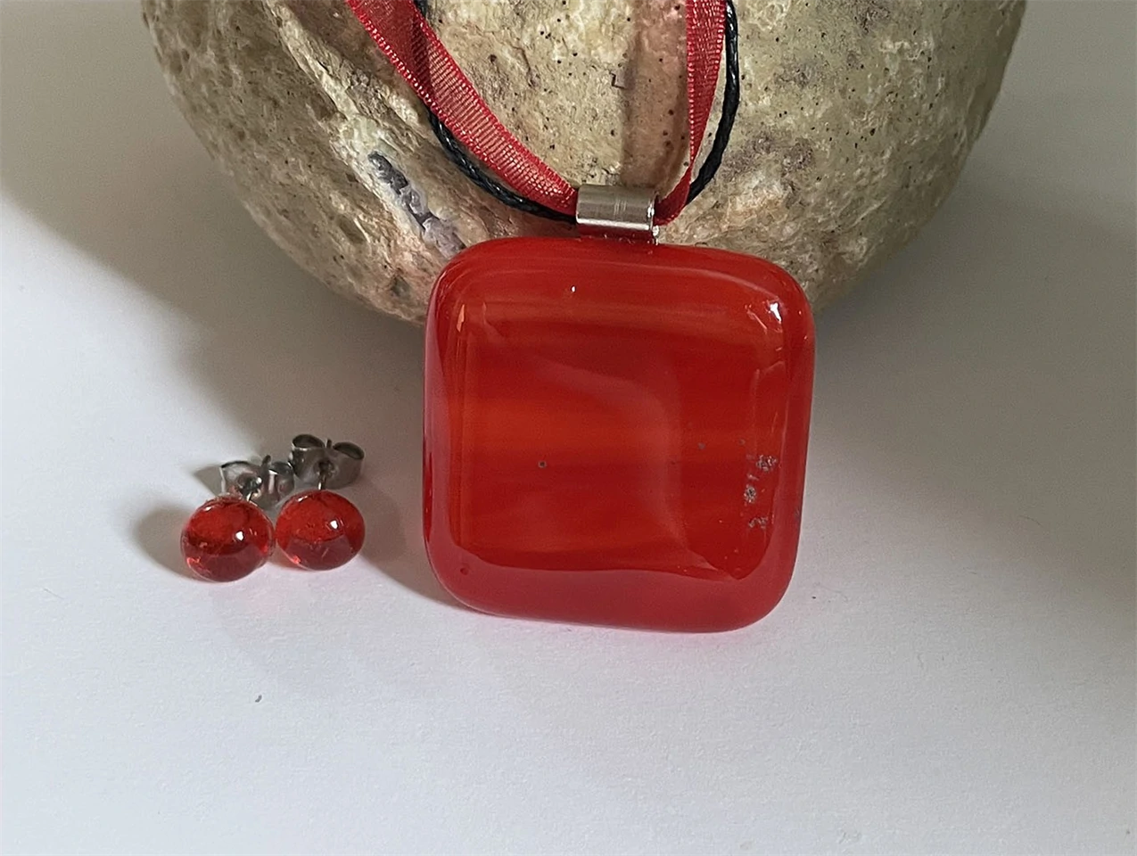 piros üvegékszer szett