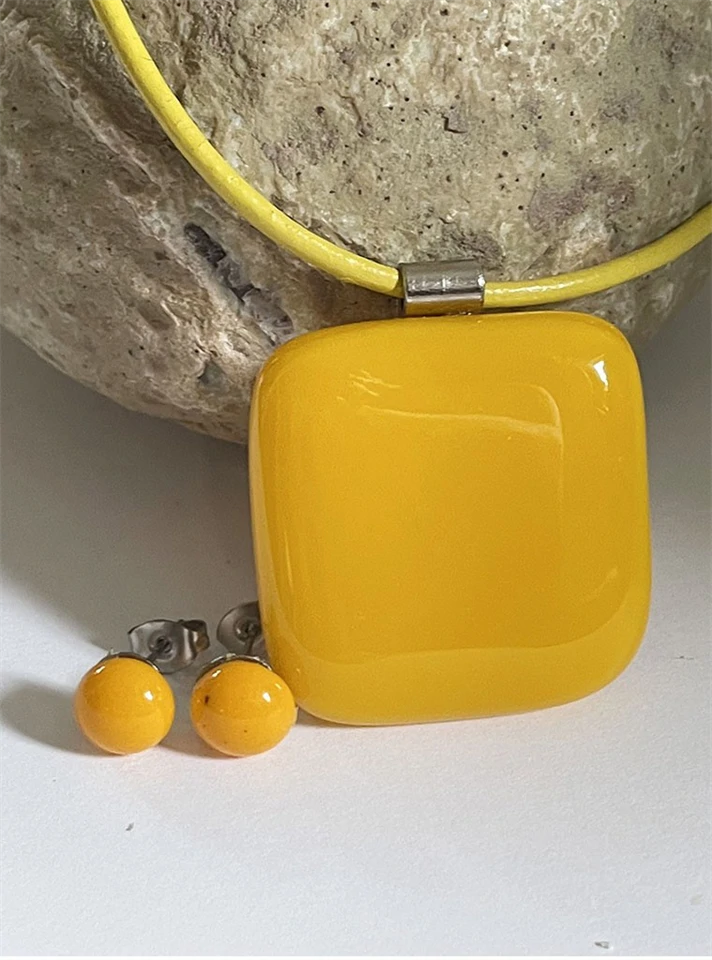 Napsárga üvegékszer szett