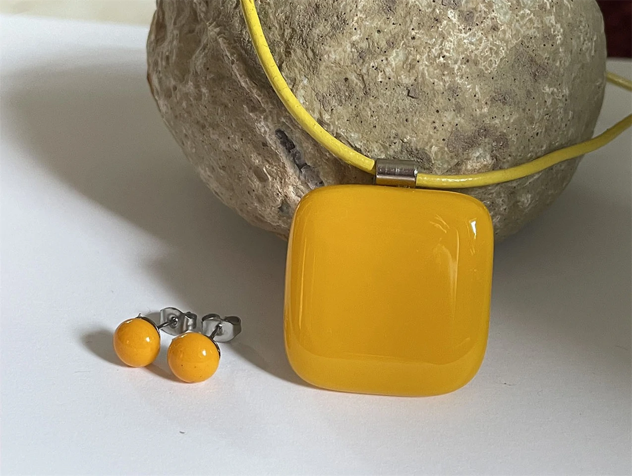 Napsárga üvegékszer szett