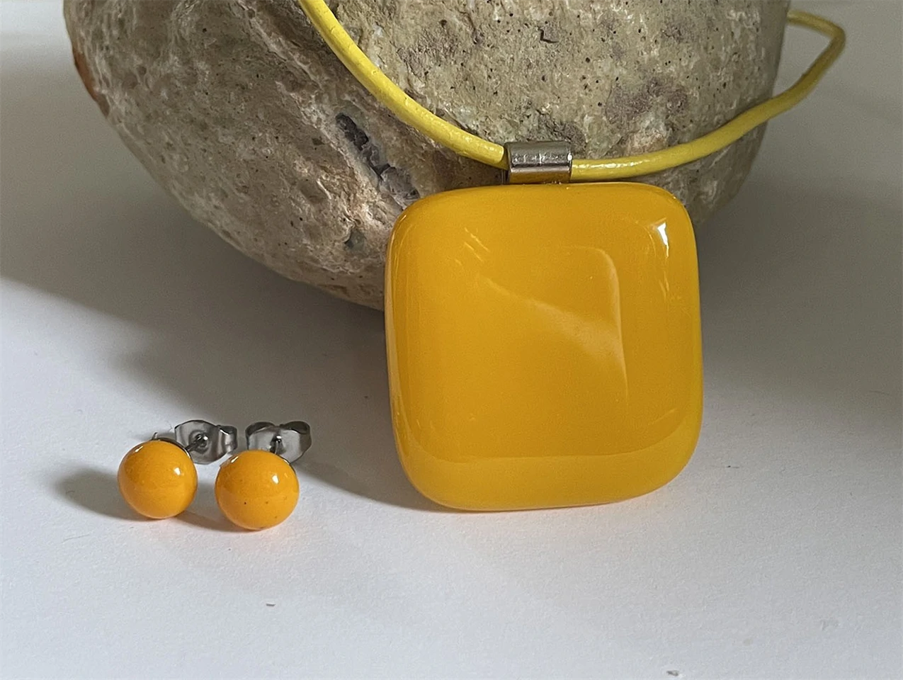 Napsárga üvegékszer szett