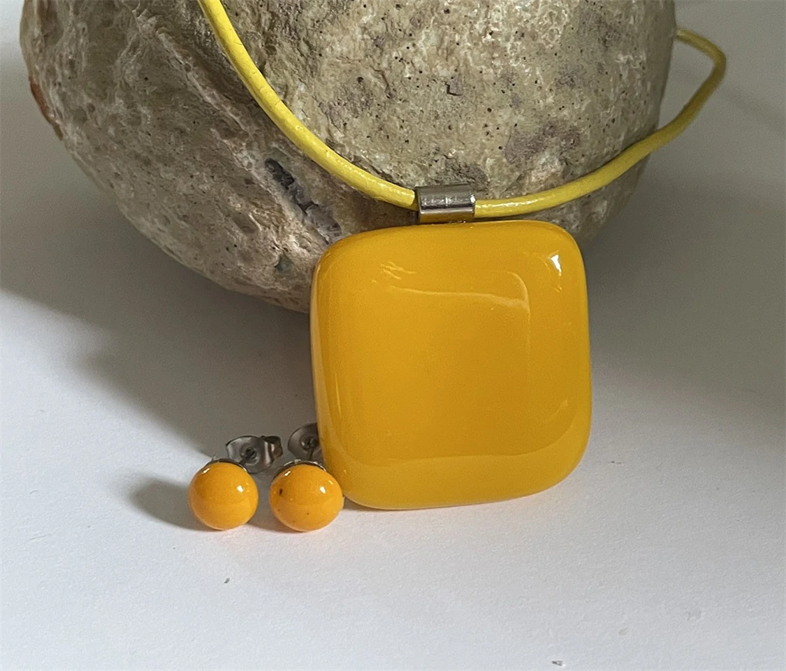 Napsárga üvegékszer szett