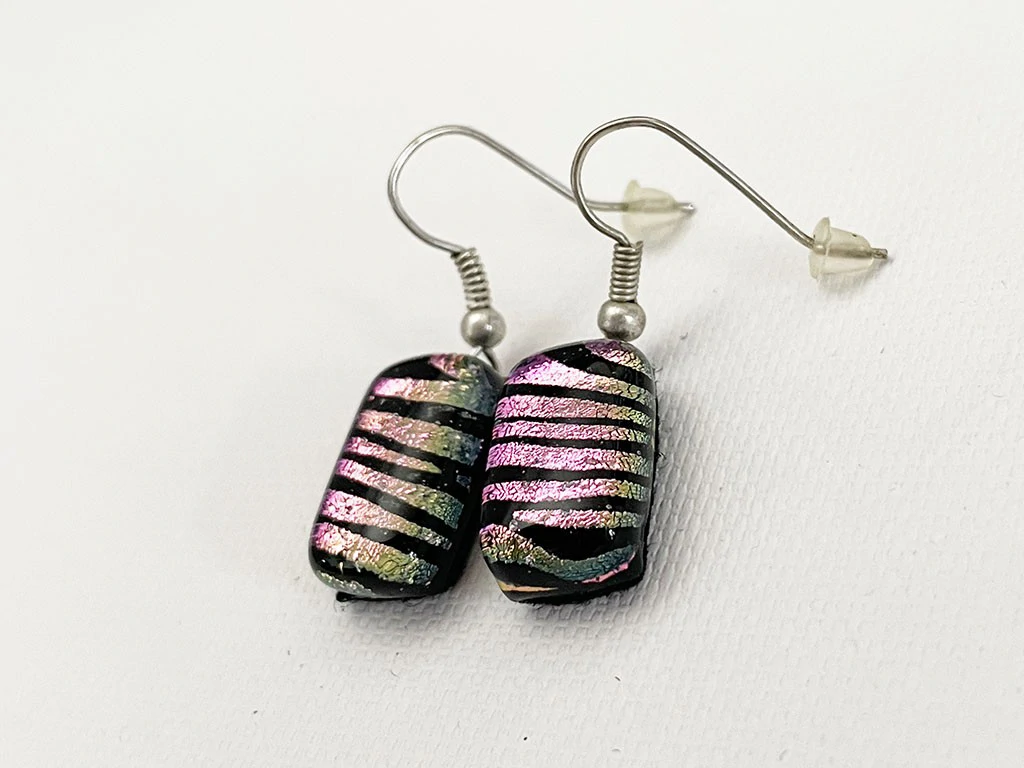 Rózsaszín ébredés dichroic fülbevaló