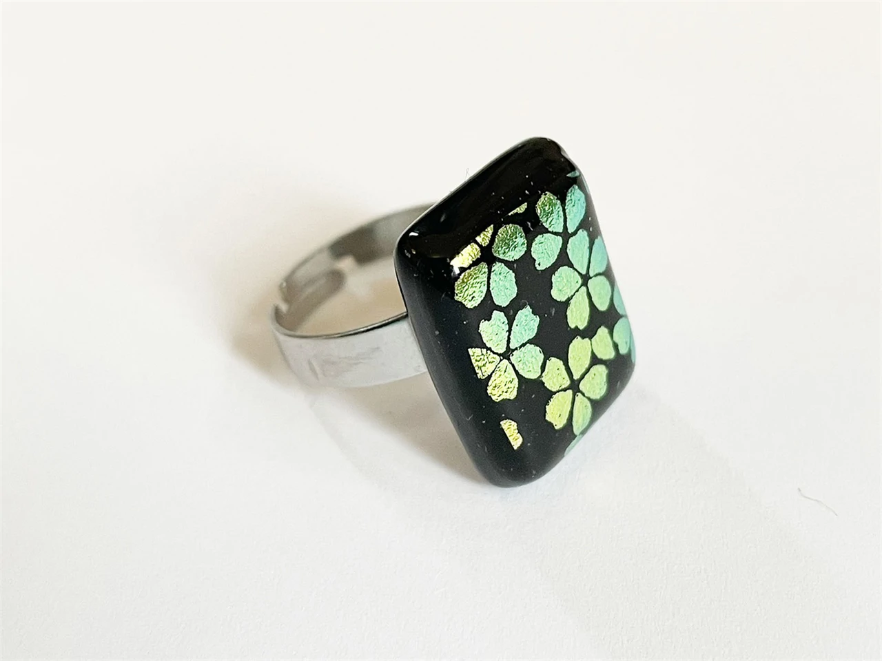 Cseresznyevirág üvegékszer gyűrű