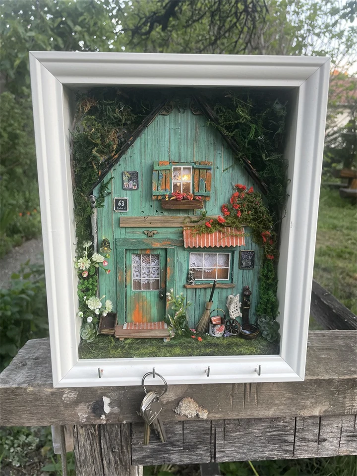 miniatűr dobozkép,erdei ház