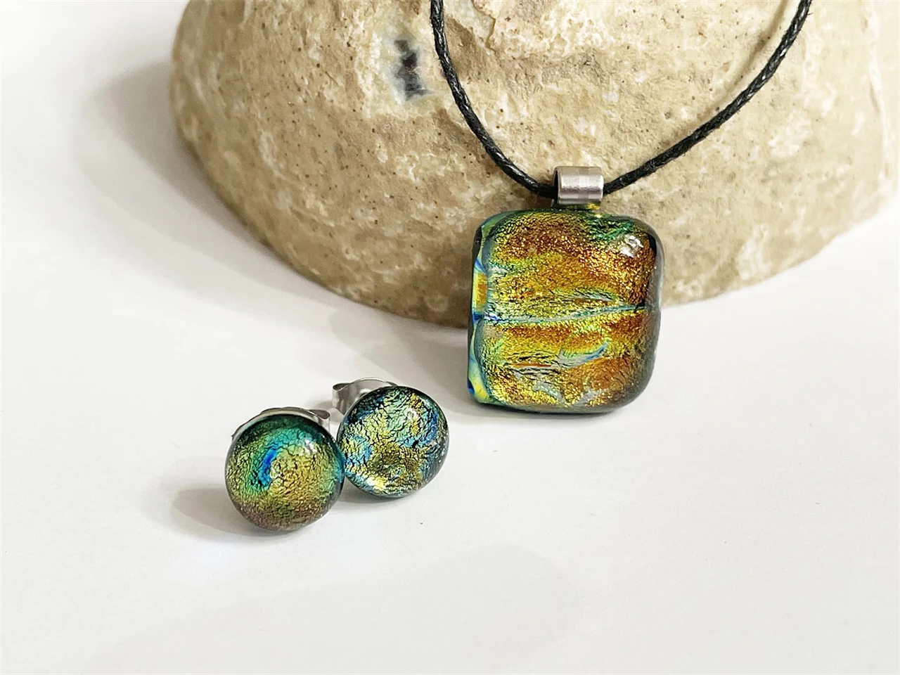 arany dichroic szett