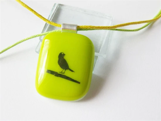 Madárka zölden medál