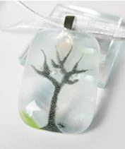 Jégbe zárt fa üvegmedál