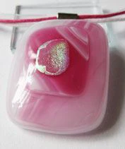 Hamupipőke üvegmedál