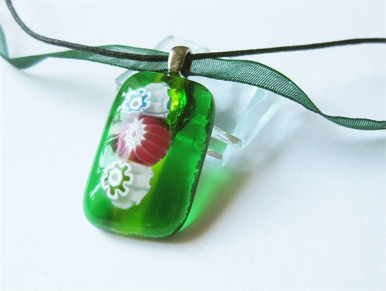 Zivatar után üvegmedál