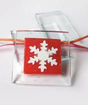 Hópehely az ablakon - piros