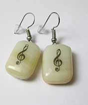 Violin kulcsos fülbevaló