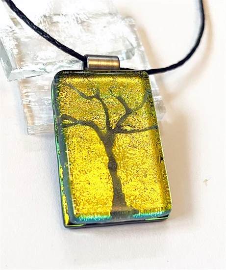 dichroic életfa medál