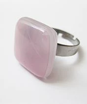 Halvány rózsa üvegékszer gyűrű