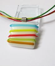 Minyon üvegékszer medál